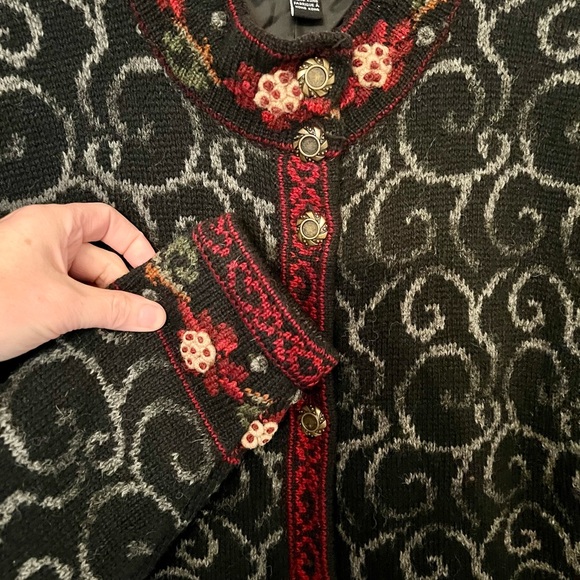 Icelandic Design wool floral lined button up embellished sweater jacket - Picture 6 of 12